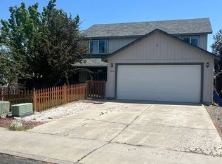 1204 SW 33rd St, Redmond, OR 97756