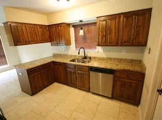 3906 Woodhaven Ln, Grand Prairie, TX 75052