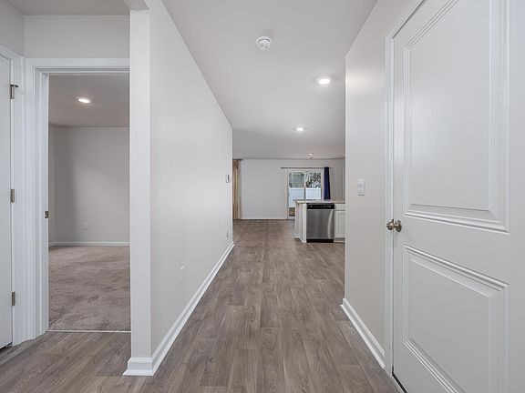 3rd image of 884 Freestyle Ct.