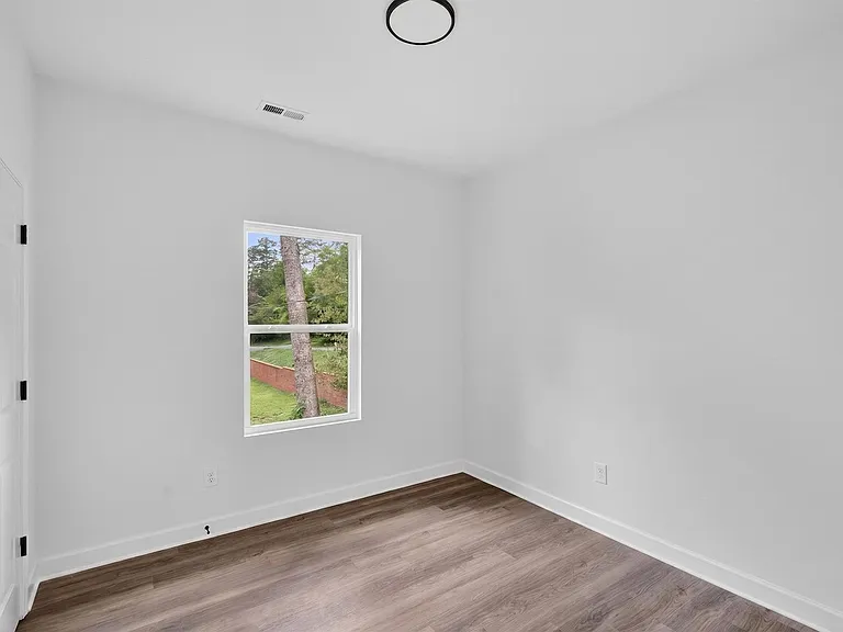 417 8th Street Dr SW — Photo 32