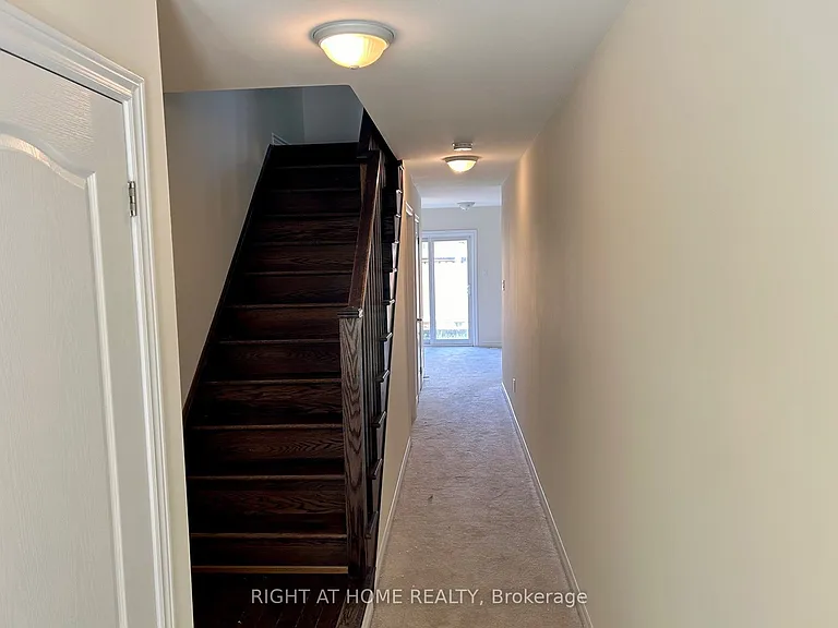 71 City Park Cir — Photo 3