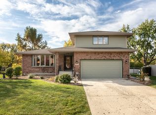 913 Weatherbee Ave, Downers Grove, IL 60516