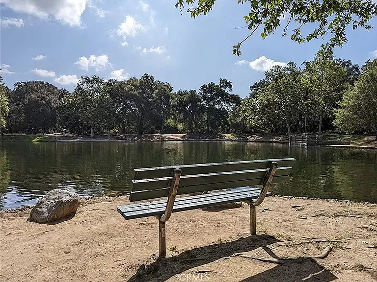 Close proximity to Irvine Regional Park