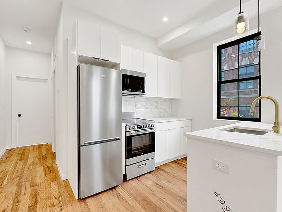 3rd image of 1436 Herkimer St Unit 1