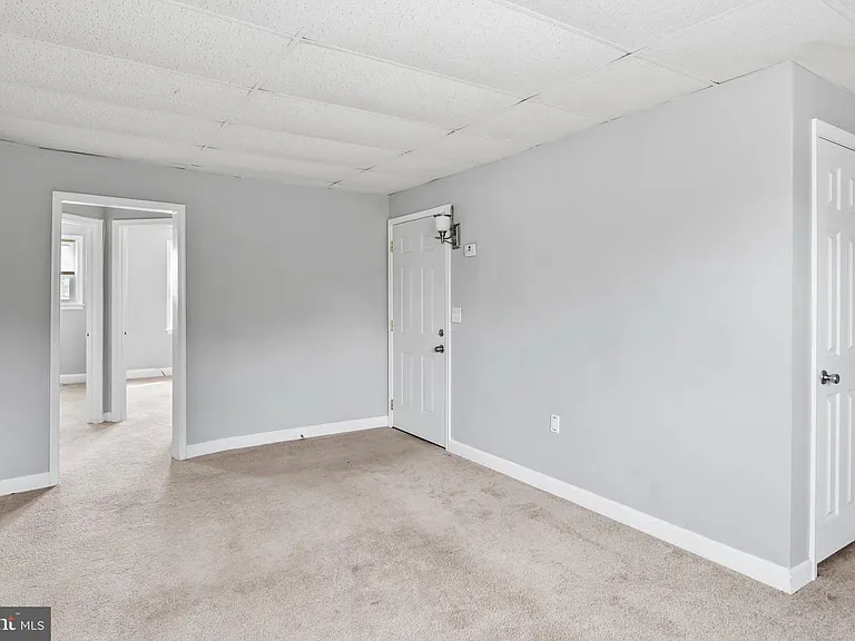 1411 Filbert St #2 — Photo 3