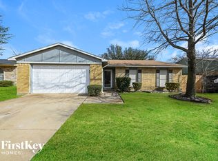 10010 Ironwood Ln, Dallas, TX 75249