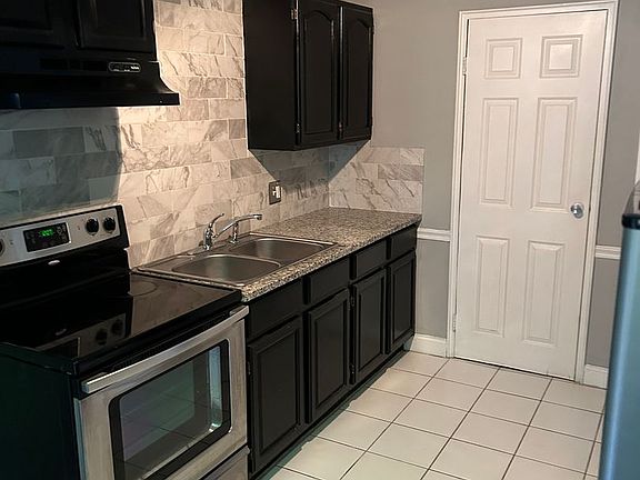 5th image of 1047 W Academy St #4