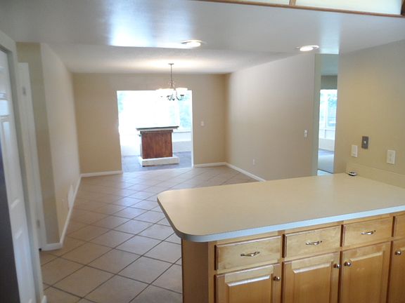 2nd image of 3 Fernwood Ln