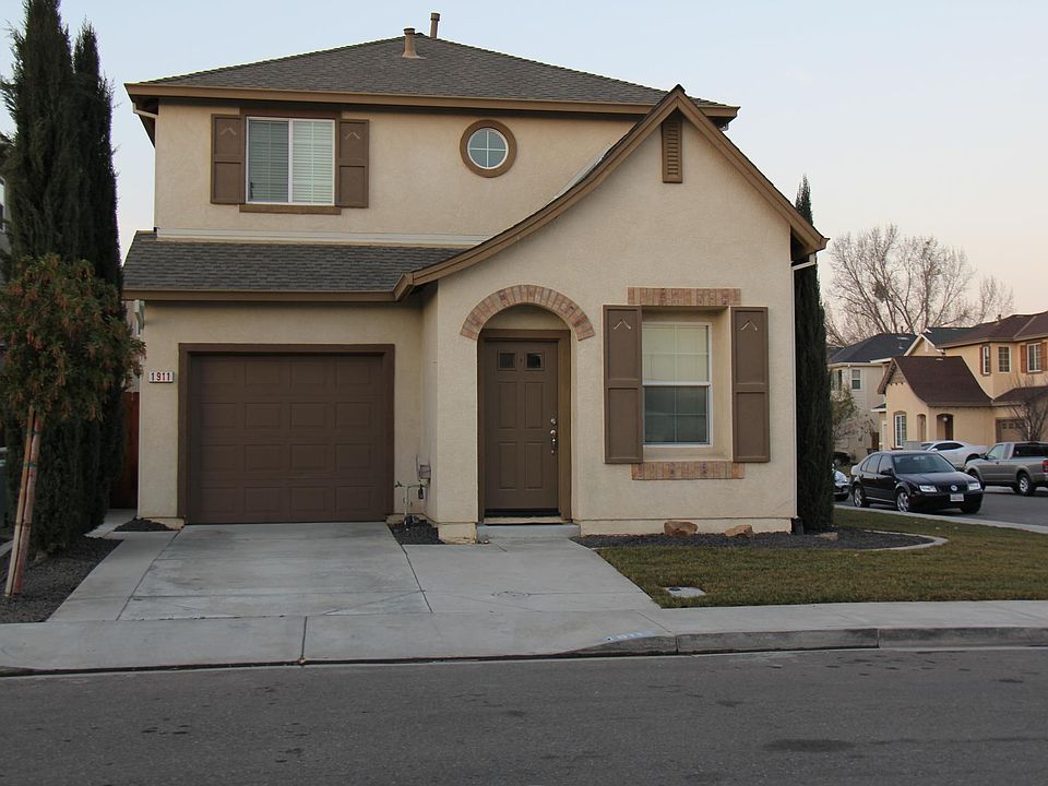 1st image of 1911 Cabrera Ct