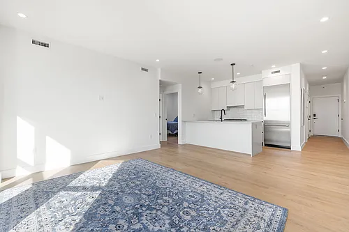 472 W Broadway Photo 1