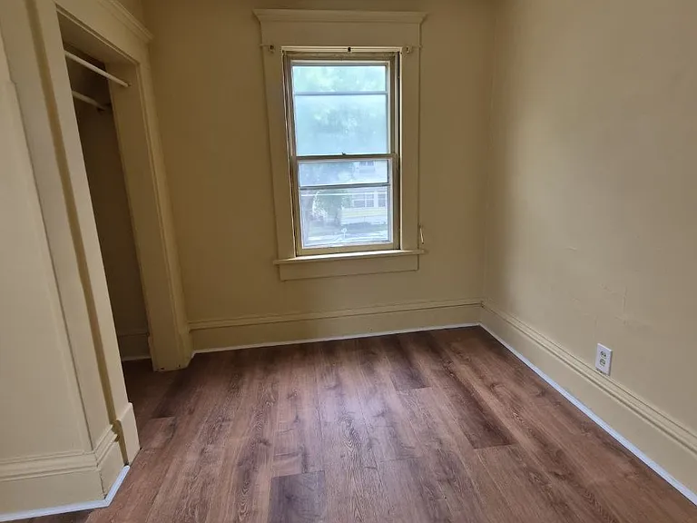 206 Allen St #2 — Photo 12