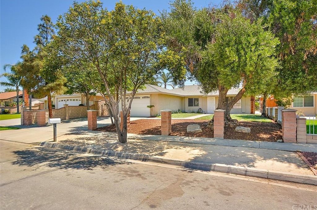 7565 Cherimoya Ct, Fontana, CA 92336 | Zillow