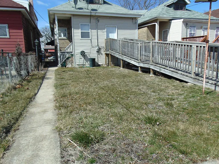 7537 S Michigan Ave — Photo 19