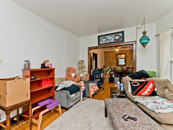 4th image of 1349 W Greenleaf Ave APT 2
