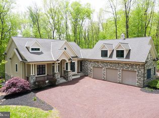 950 Sonny Ln, Richlandtown, PA 18955