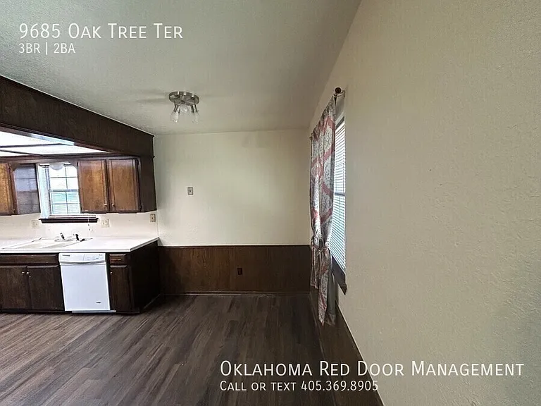 9685 Oak Tree Ter — Photo 2