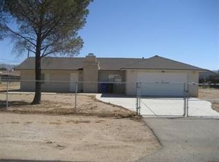 16055 Washoan Rd, Apple Valley, CA 92307