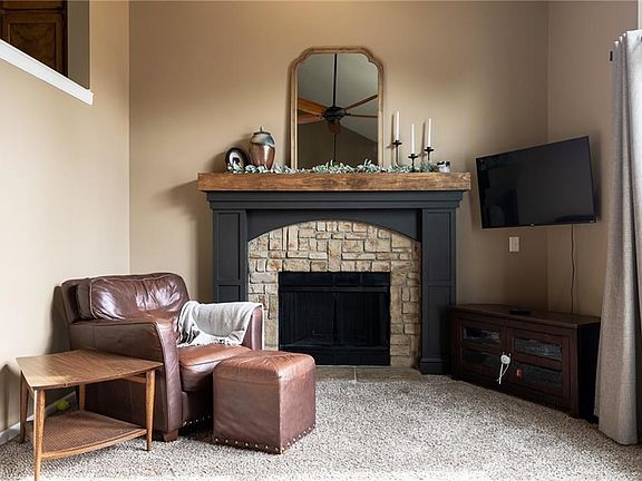 5th image of 19403 Ironwood Dr