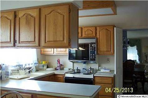 5th image of 33 Blackthorn Pl