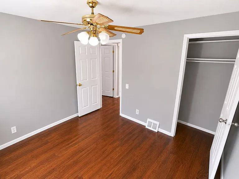 10220 Doane Dr — Photo 13