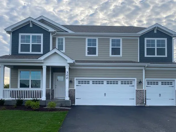 300 Astor Ct, Elgin, IL 60124