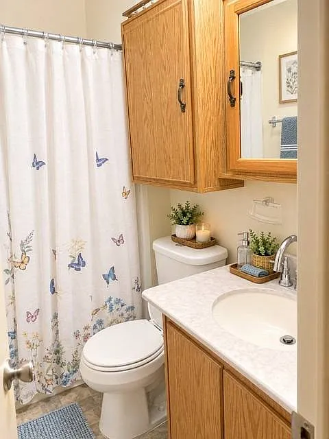 2 bed, 1.0 bath, $1,600 — Photo 3