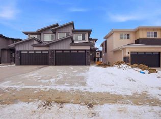 311 N Waterford Rd, Chestermere, AB T1X 2M7