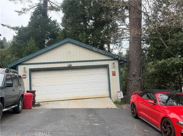 23686 Scenic Dr, Crestline, CA 92325