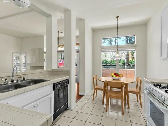 3rd image of 11154 Portobelo Dr