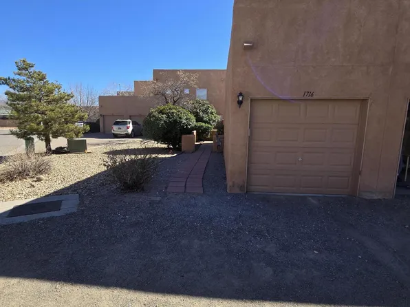 1716 Violetas Rd NW, Albuquerque, NM 87104