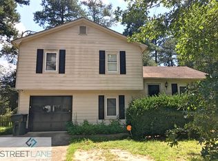 1465 Compton Woods Dr, Loganville, GA