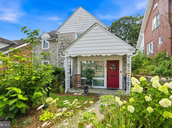 28 W 2nd St, Boyertown, PA 19512