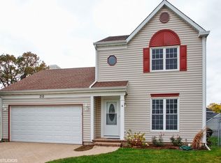 210 Sprucewood Ct, Round Lake Beach, IL