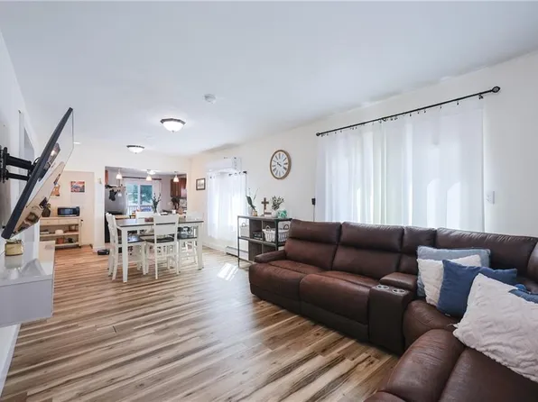 1736 Elmwood Ave, Warwick, RI 02888