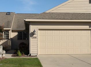 1556 E Harbour Towne Cir, Muskegon, MI 49441