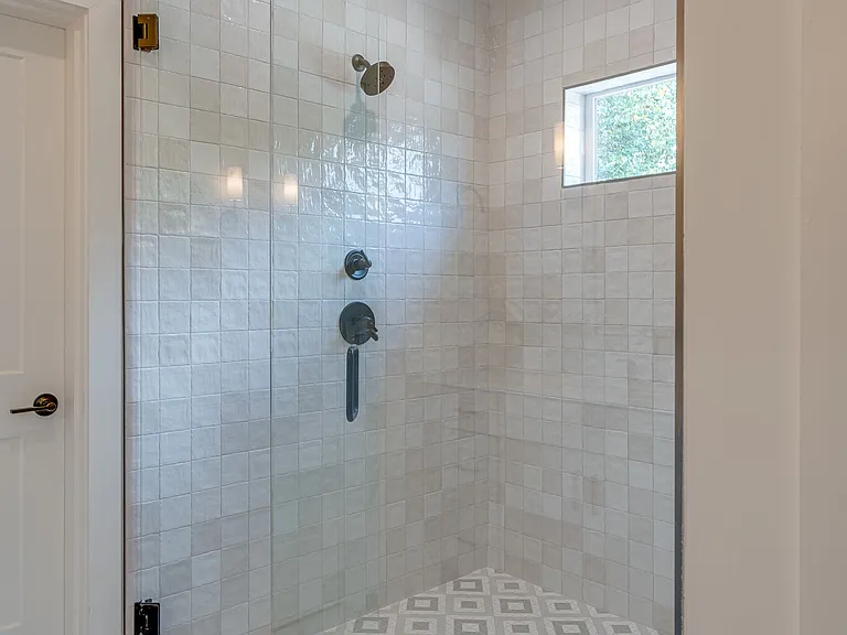 2411 N 16th St #B — Photo 15