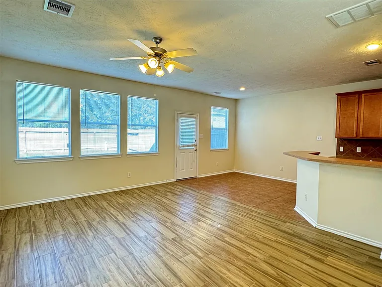 11515 Jacinth Ct — Photo 7