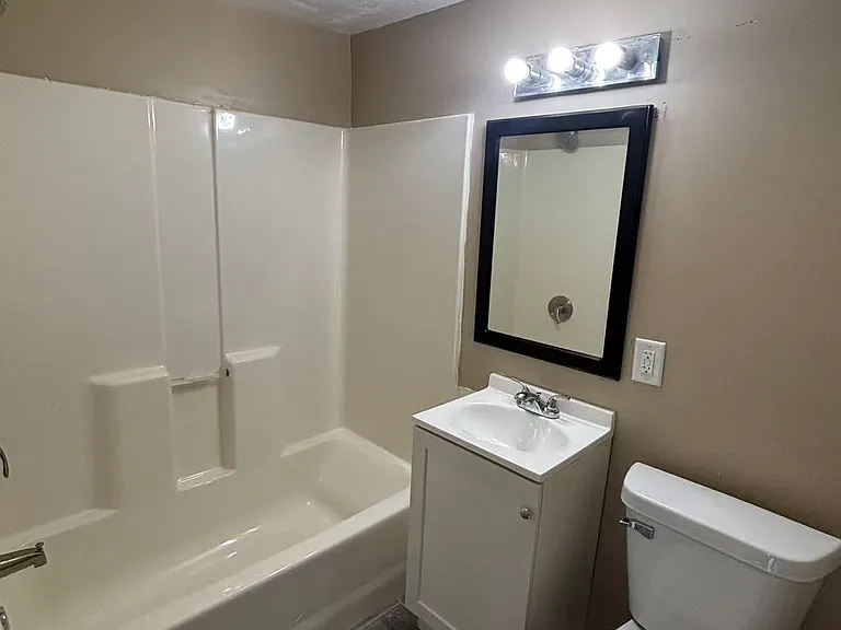 4129 Kedzie Ave — Photo 7