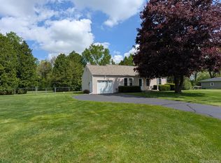 5097 Berneda Dr, Flint, MI 48506