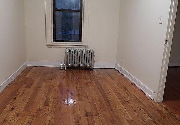 4th image of 165 New York Ave #1