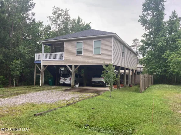 6012 W Lincoln St, Bay Saint Louis, MS 39520