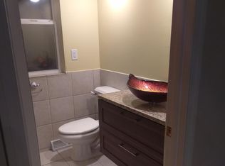 9131 Sandyside Rd, White Lake, MI 48386