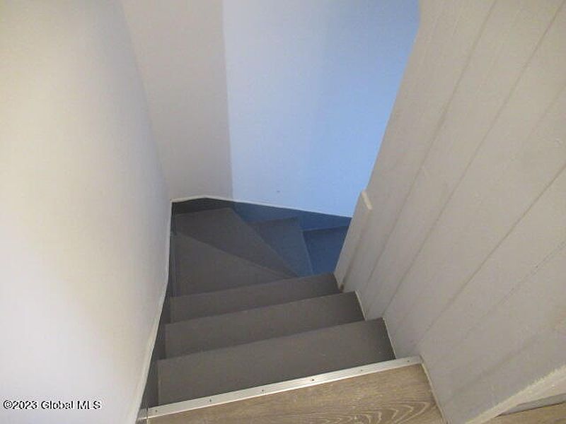 5th image of 442 Cedar Street