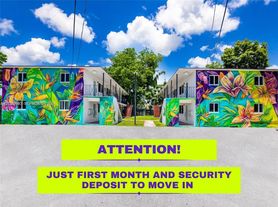 1140 NW 1st Pl, Miami, FL
