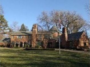 2927 Verona Rd, Mission Hills, KS 66208