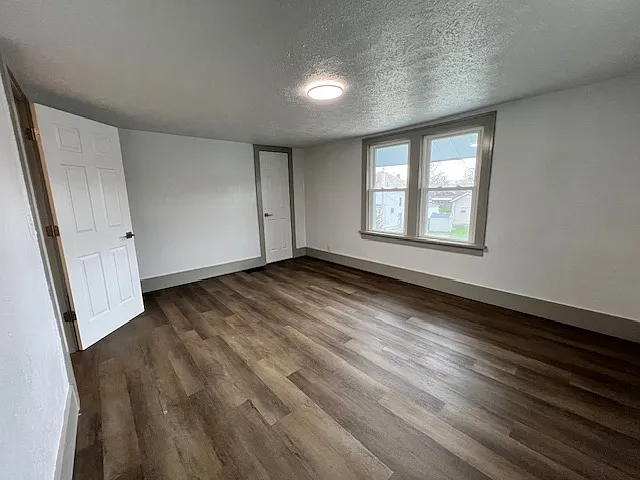 211 Columbia St — Photo 19