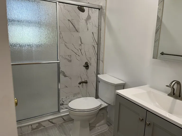Bathroom w/ standing shower