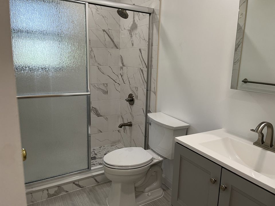 Bathroom w/ standing shower