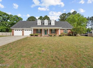 105 Little Rock Dr, Raeford, NC 28376