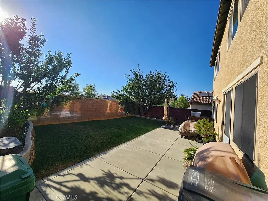 4 bed, 2.5 bath, 2886 sqft, $3,500 — Photo 2